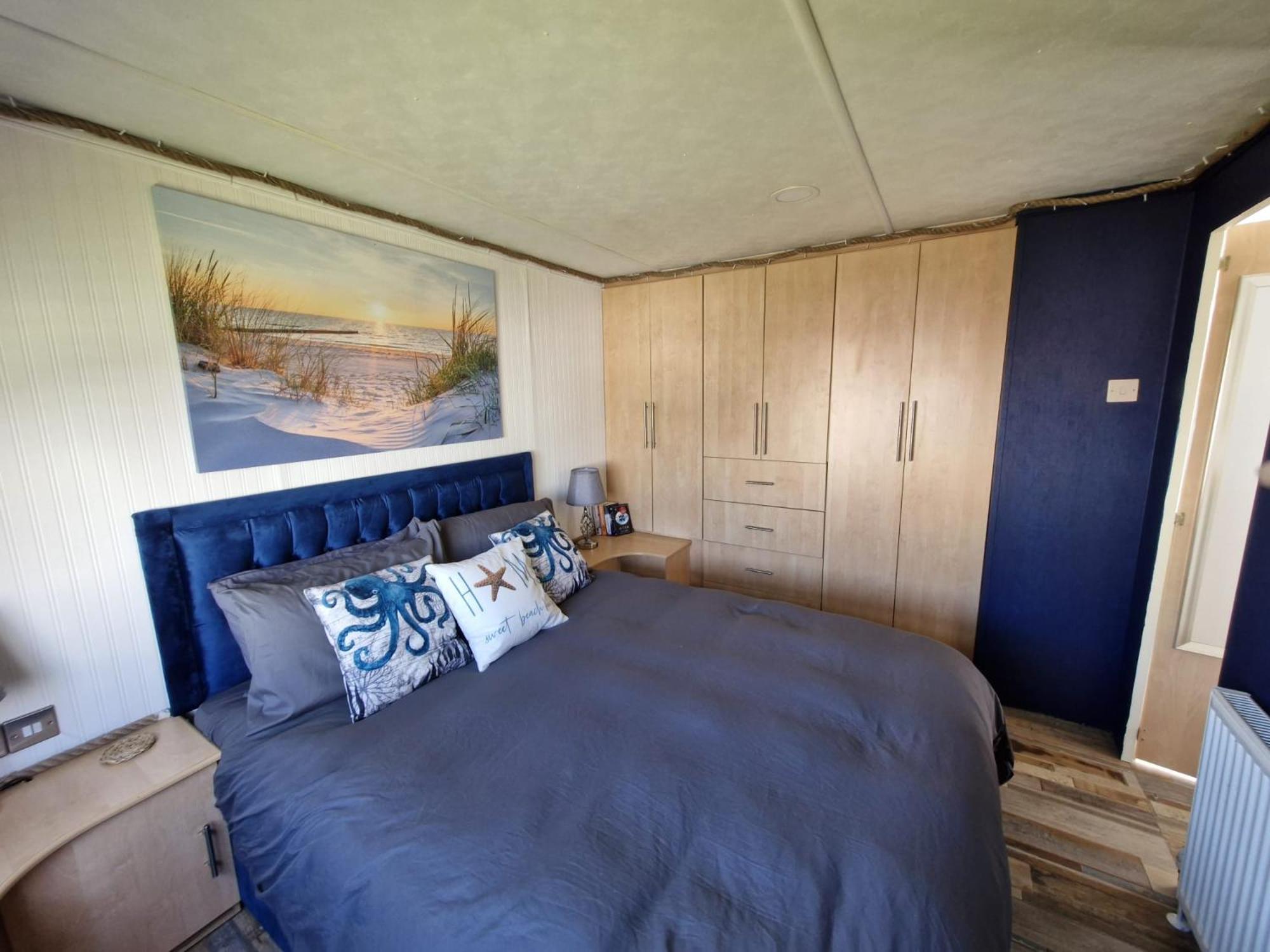 Driftwood - Dog Friendly Creek Holiday home